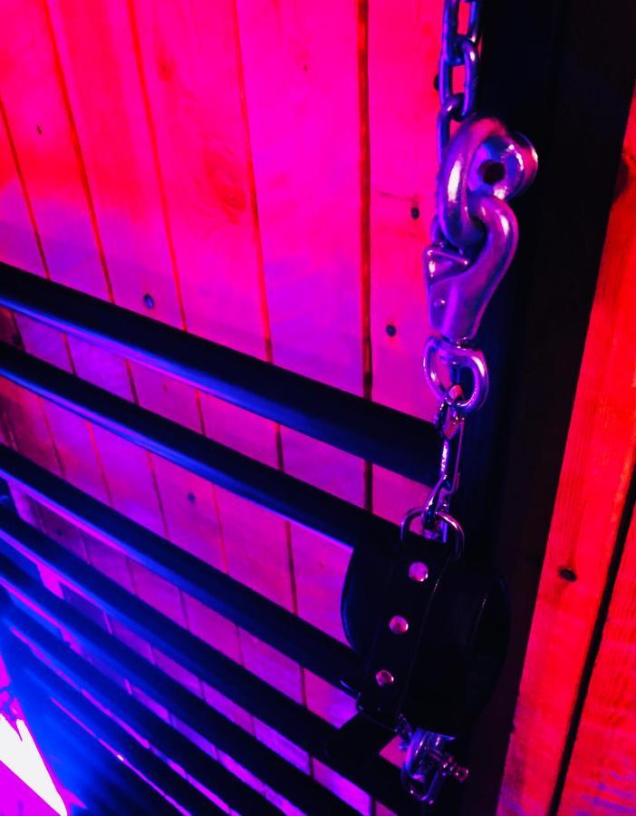 Secret Room Votre Love Room Coquine Et Insolite En Espace Privatif A Tournai Zewnętrze zdjęcie